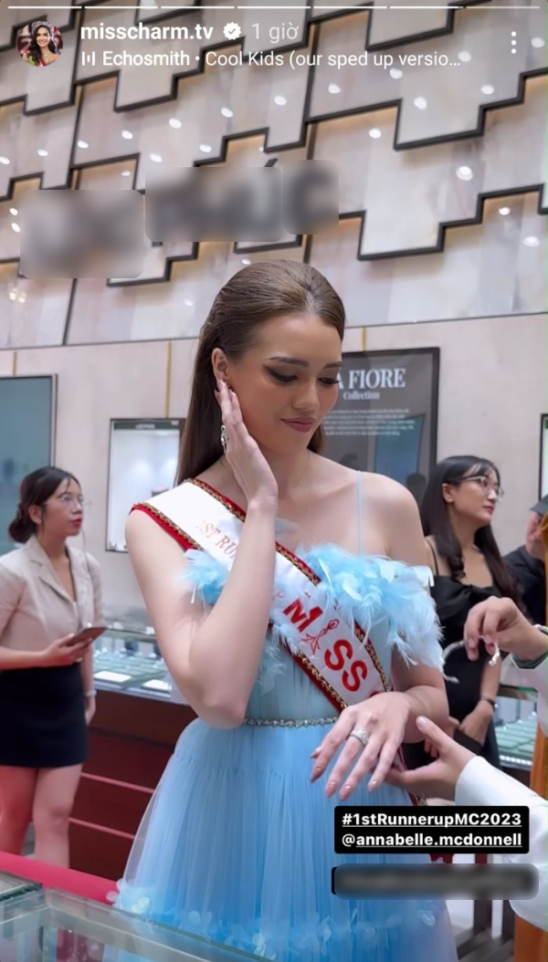 Top 3 Miss Charm xuất hiện sau đăng quang: Dát toàn kim cương