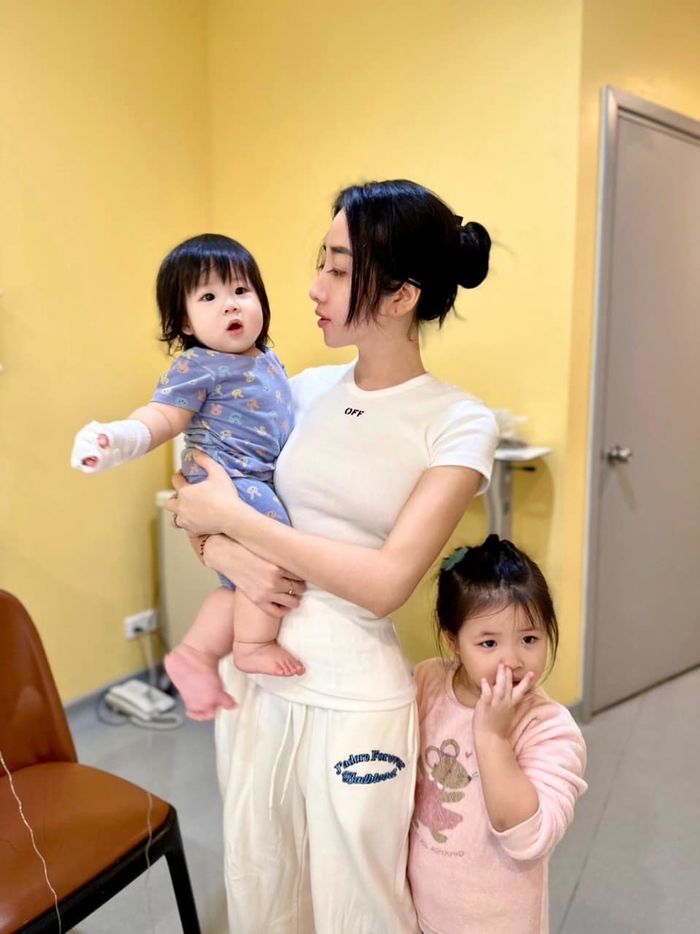 Hot mom Hà Nội U40 đã làm mẹ của 7 nhóc tì: Nhan sắc trẻ trung