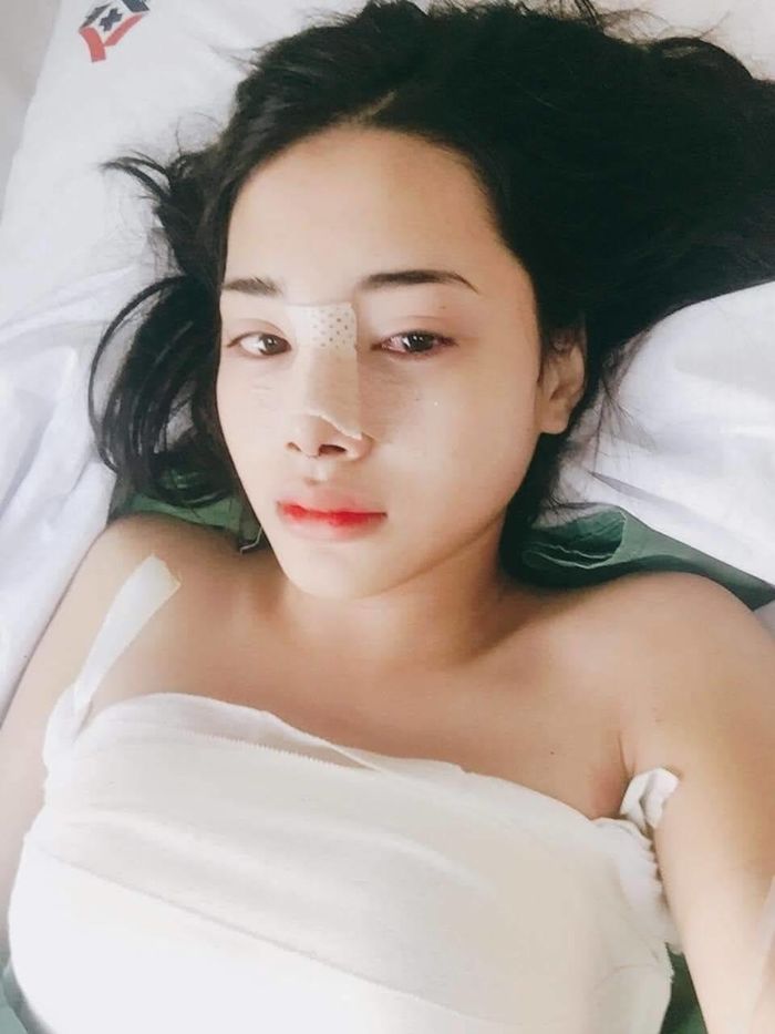 Loạt ảnh ngày bé của mỹ nhân chuyển giới được ví Baifern Việt Nam