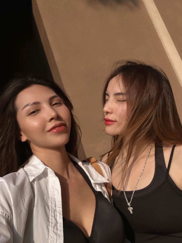 Ảnh hot sao Việt 25/3: Kỳ Duyên - Minh Triệu lấp lửng đang yêu