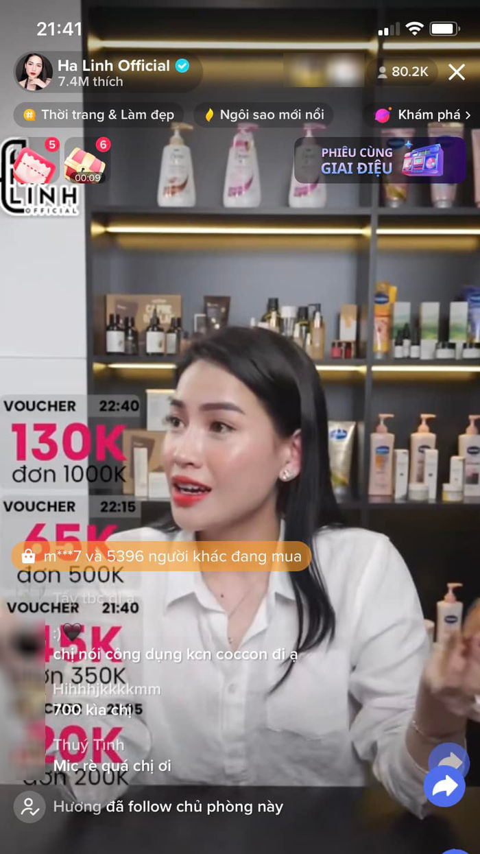 Uy tín như Võ Hà Linh: Bán hết 3 nhà máy hàng trong phiên livestream 
