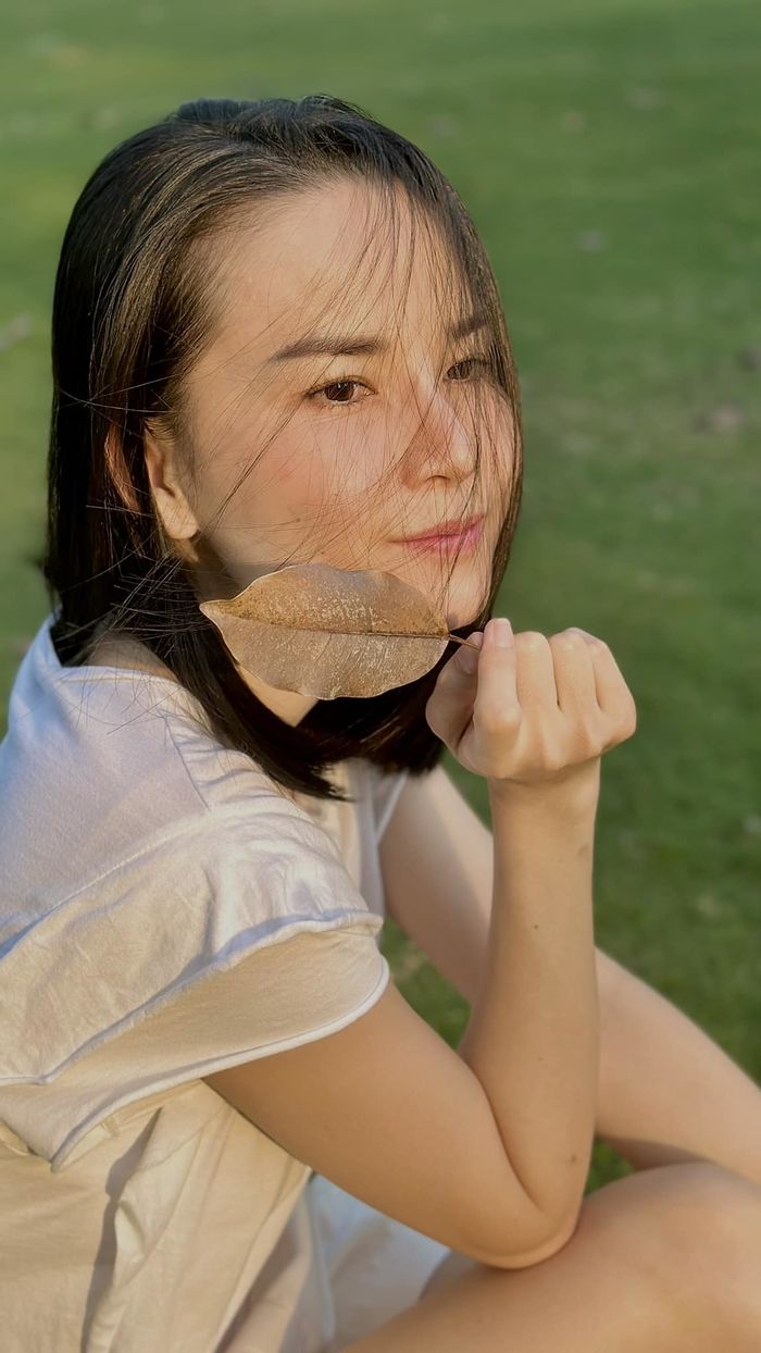 Ảnh hot sao Việt 9/3: Ngọc Huyền ngất xỉu trong đám tang NSƯT Vũ Linh