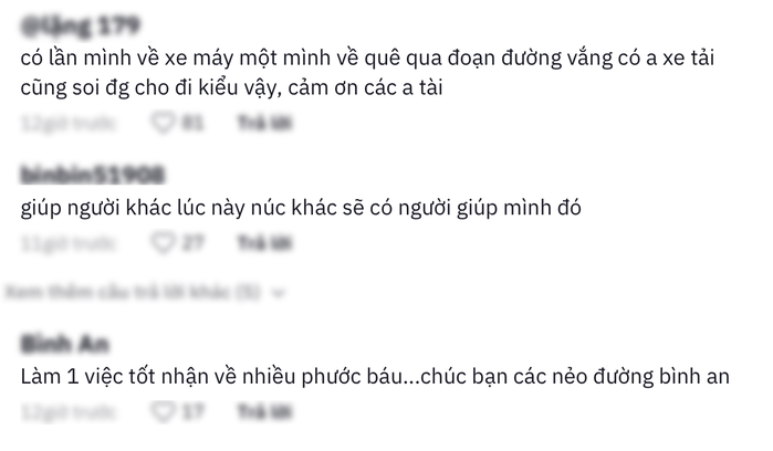 Bác tài xế có tâm soi đường cho cô đồng nát suốt đoạn dài