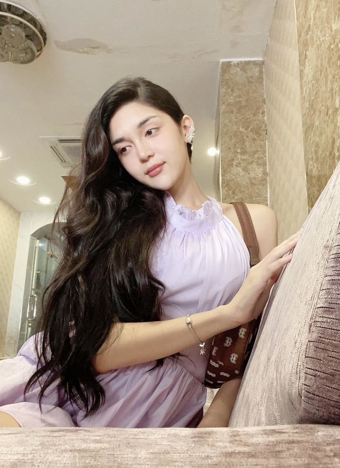 Bị “mỉa mai” nặng nề, Chế Nguyễn Quỳnh Châu vẫn thương Huỳnh My