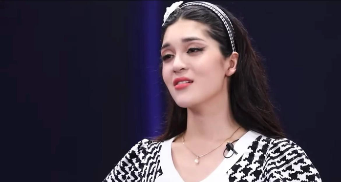 Bị “mỉa mai” nặng nề, Chế Nguyễn Quỳnh Châu vẫn thương Huỳnh My