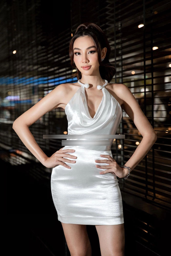 Chiếc váy đụng hàng nhiều nhất nhì Vbiz: Nam Anh đối đầu cả dàn Hậu