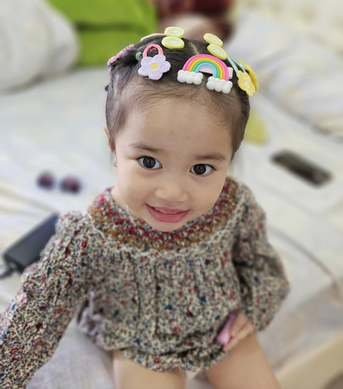 Con gái Dương Lâm tí tuổi ra dẻ y ba: Gia tài rổ kẹp chấn động
