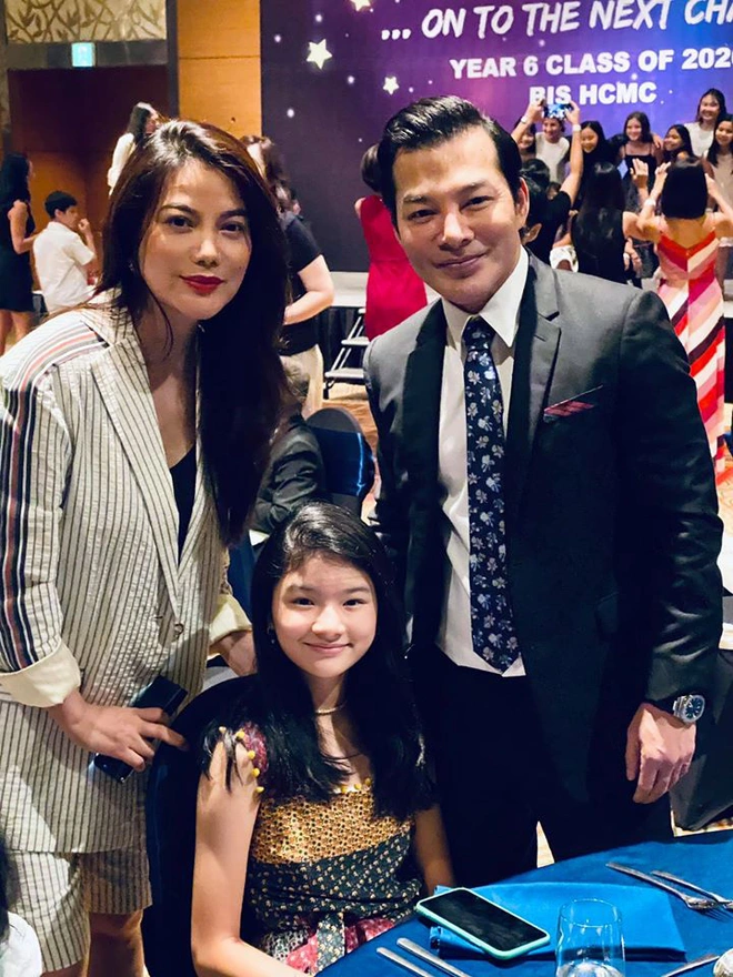Con gái Trương Ngọc Ánh được mẹ cho lên sóng: Ra dáng thiếu nữ