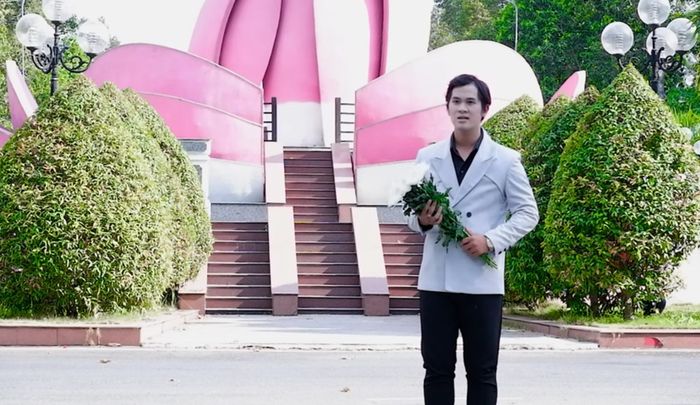 Con trai NSƯT Chiêu Hùng xin lỗi vì quay MV ở mộ NSƯT Vũ Linh