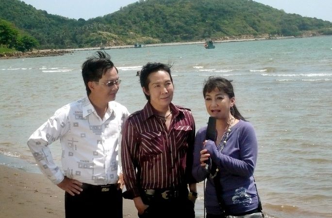 Con trai NSƯT Chiêu Hùng xin lỗi vì quay MV ở mộ NSƯT Vũ Linh