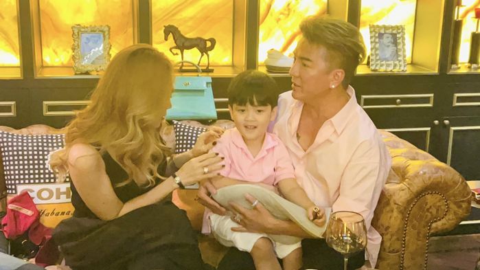 Mr. Đàm đưa con gặp gỡ dàn sao Việt, Polo bẽn lẽn khi Mỹ Tâm cưng nựng