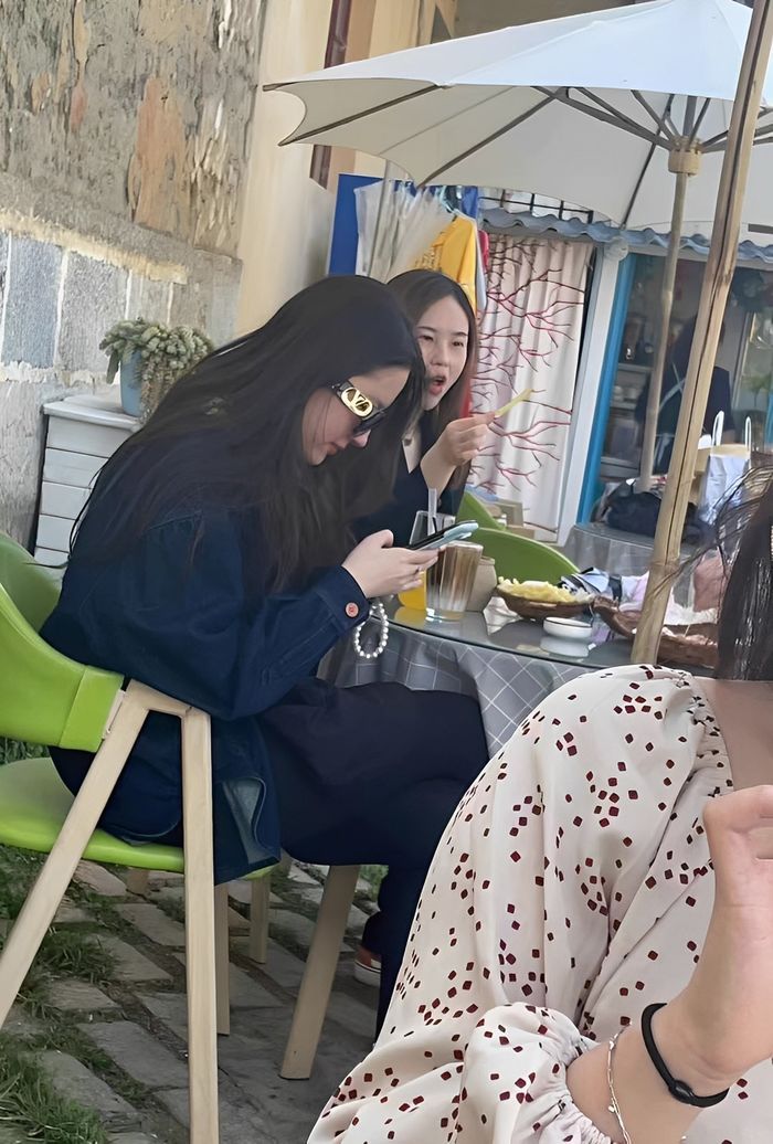 Đẳng cấp thần tiên tỷ tỷ Lưu Diệc Phi: Mặt mộc đẹp hơn lúc phấn son