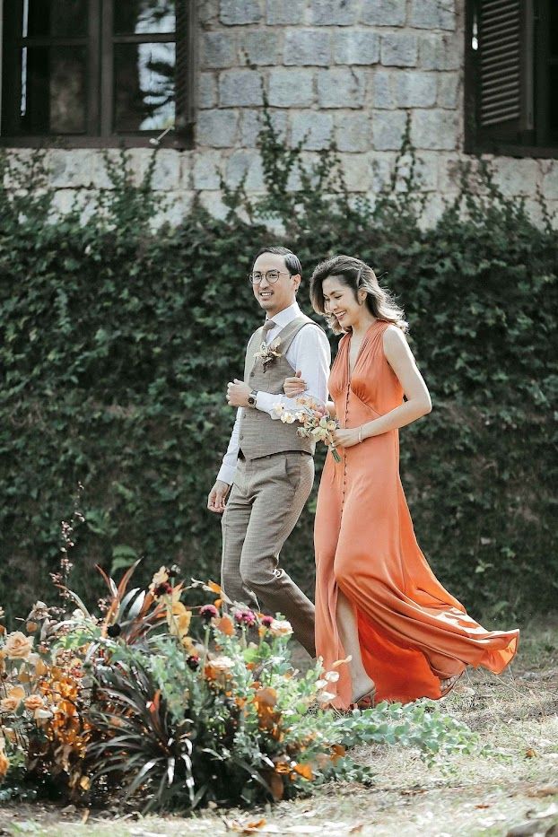Đi ăn cưới tinh tế như Hà Tăng: Đẹp sang nhưng không át nữ chính