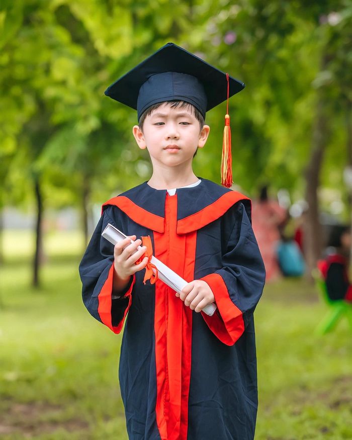 Đưa kết quả học tập cho bố Ba Duy, Đậu căng thẳng làm netizen ngộp thở
