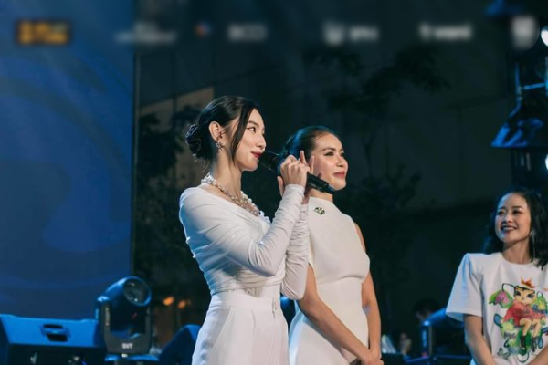 Đằng sau ánh hào quang: Thùy Tiên gục ngã sau nhiều ngày chạy show