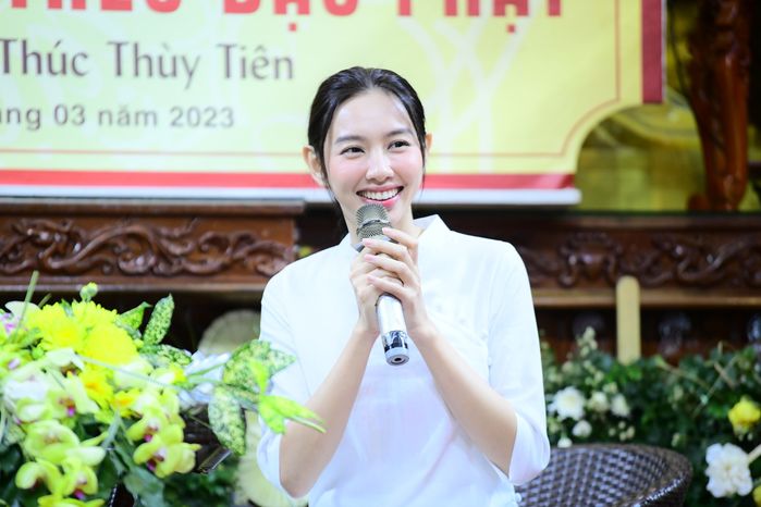 Từng muốn rời bỏ thế gian, Thùy Tiên ngộ ra nhờ tìm về cửa Phật