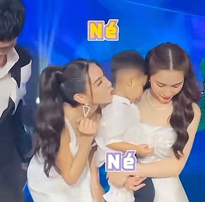 Hòa Minzy biến hình: Nhan sắc đỉnh chẳng kém “con dâu” Hoa hậu