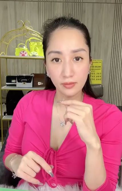 Hội mẹ bầu Vbiz kiệm son phấn: Dành “duyên” cho em bé