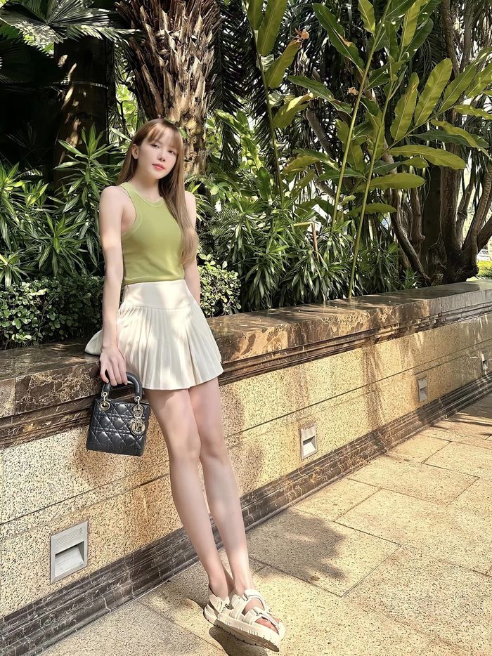 Hội mỹ nhân độc thân đắt giá của Vbiz: Thiều Trâm đang bật đèn xanh