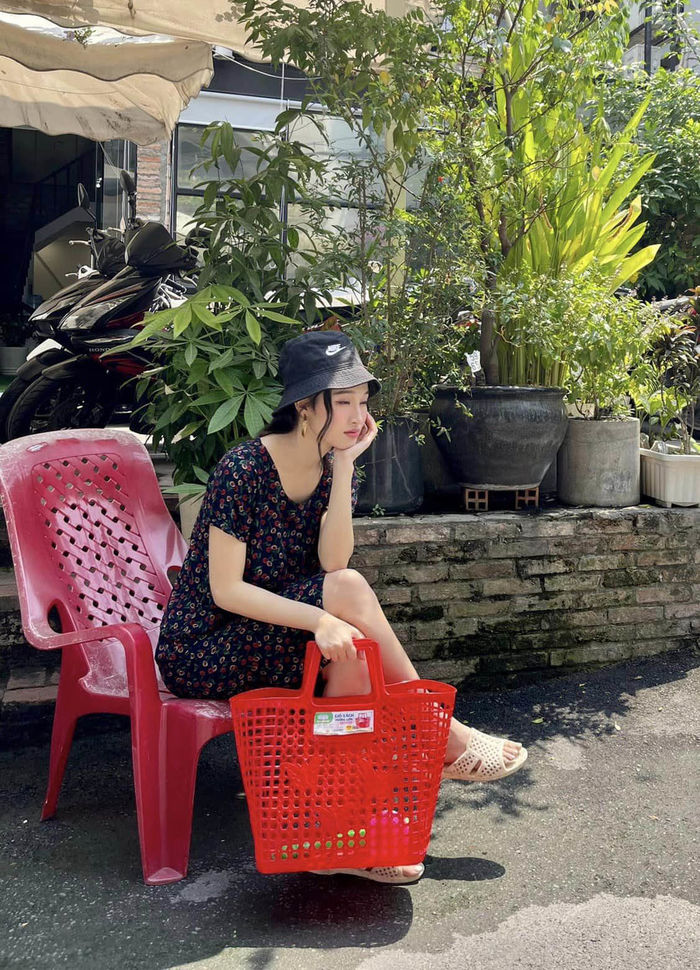 Khi Hoa hậu mặc đồ bộ giản dị: Người đẹp mặc gì cũng đẹp