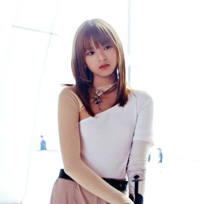 Nữ idol gây bão dù chưa tốt nghiệp trung học: Hyein 14 tuổi vang danh