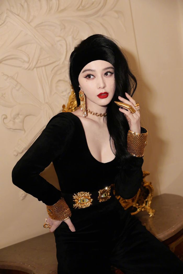 Phạm Băng Băng đẹp không tì vết, đại náo show thời trang tại Paris