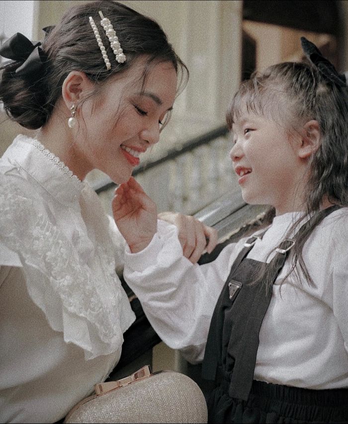 Yeye Nhật Hạ có con sắp vào lớp 1: Nhóc tỳ 5 tuổi hứa hẹn nối gót mẹ