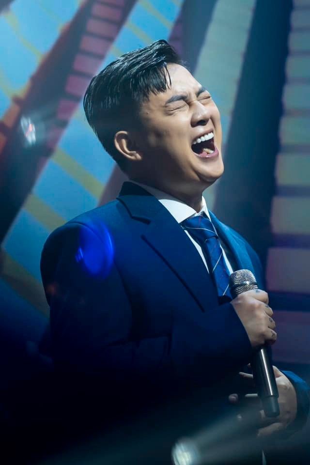 Sao Việt và hào quang rực rỡ: Người kể khổ, người bước vào trò chơi