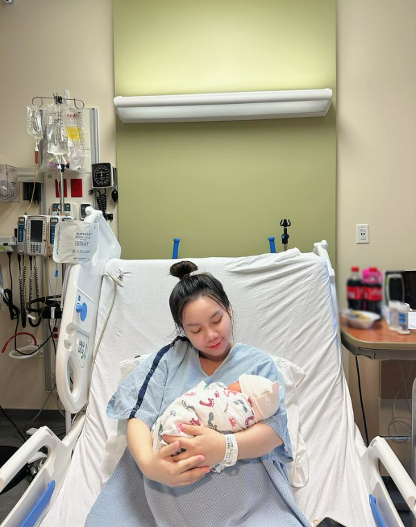 Tìm con gian nan, Múi Xù khoe ảnh công chúa đầu lòng trong niềm vỡ òa