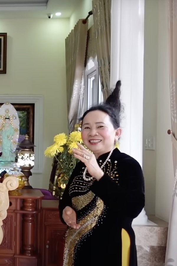 Tóc bỗng dựng đứng sau một đêm, nữ đại gia Bình Dương vẫn điềm nhiên