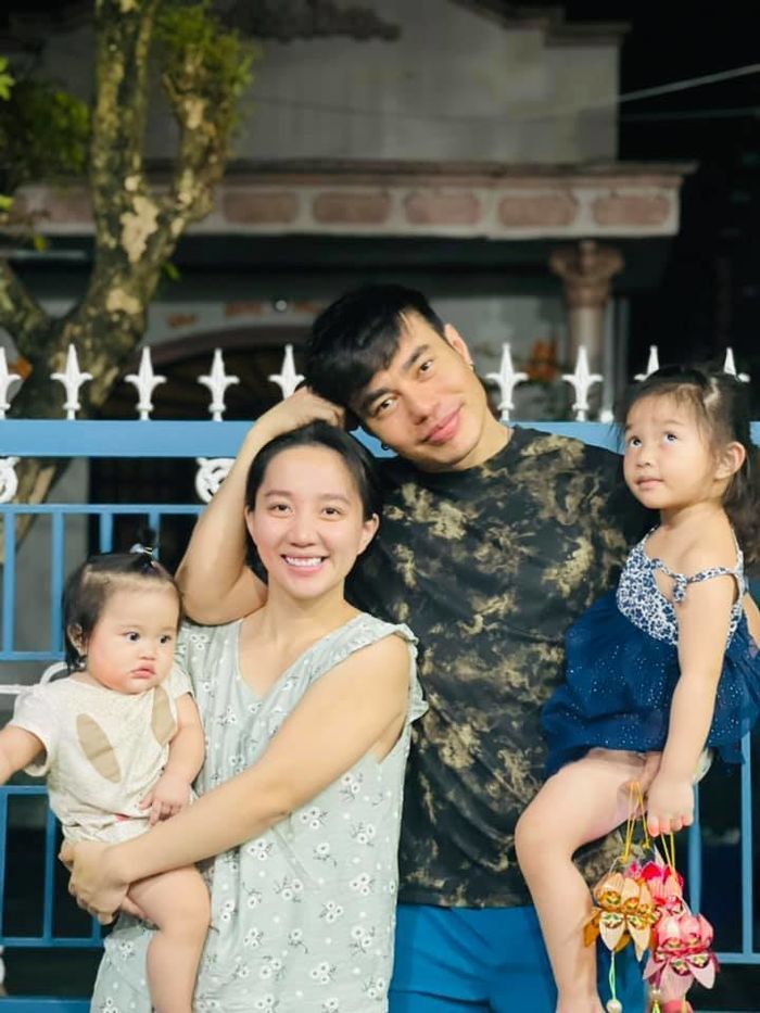 Vợ Dương Lâm mê đồ bộ 35k: Mặc từ nhà ra phố, đến mức bị nói câu like