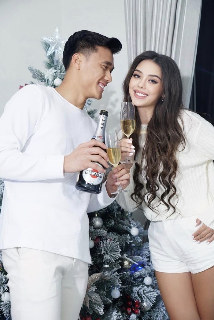 Vợ Tây Bùi Tiến Dũng viết tâm thư: Thừa nhận ghen tị vì chồng hoàn hảo