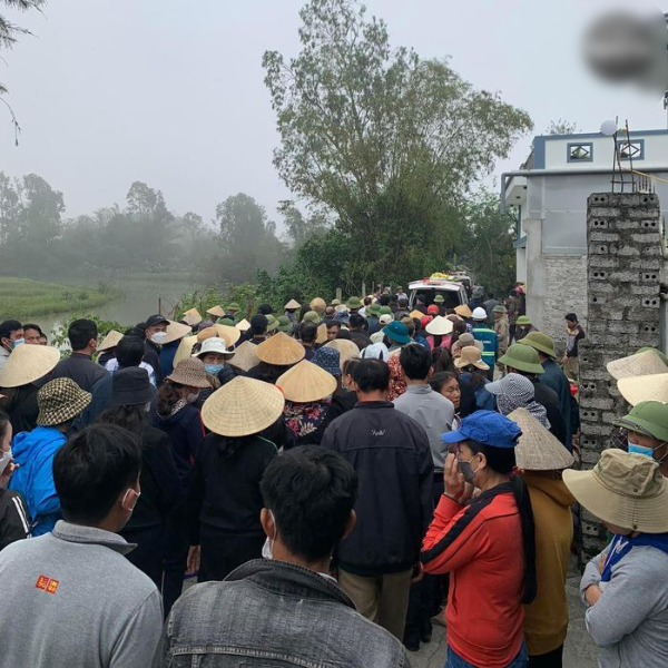 Vụ TNGT thương tâm tại Nghệ An: Hàng trăm người đến đưa tiễn 3 mẹ con