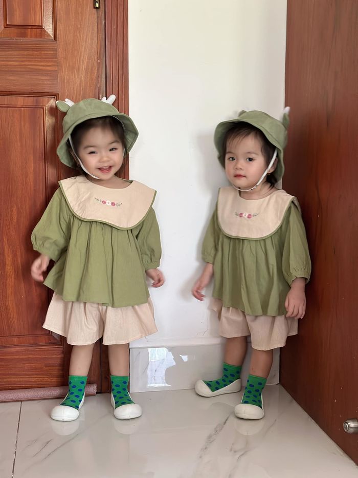 Vân Trang đưa 3 con đi mua sắm: Cặp song sinh giật hết spotlight