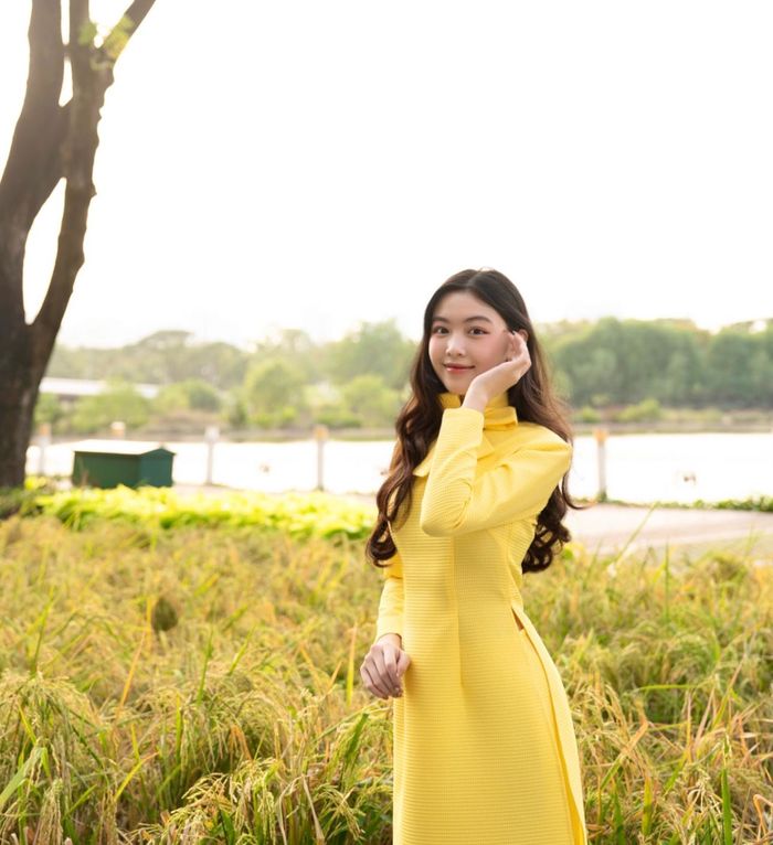 Ái nữ Quyền Linh tròn 17 tuổi, chưa muốn có bạn trai vì phải học hành