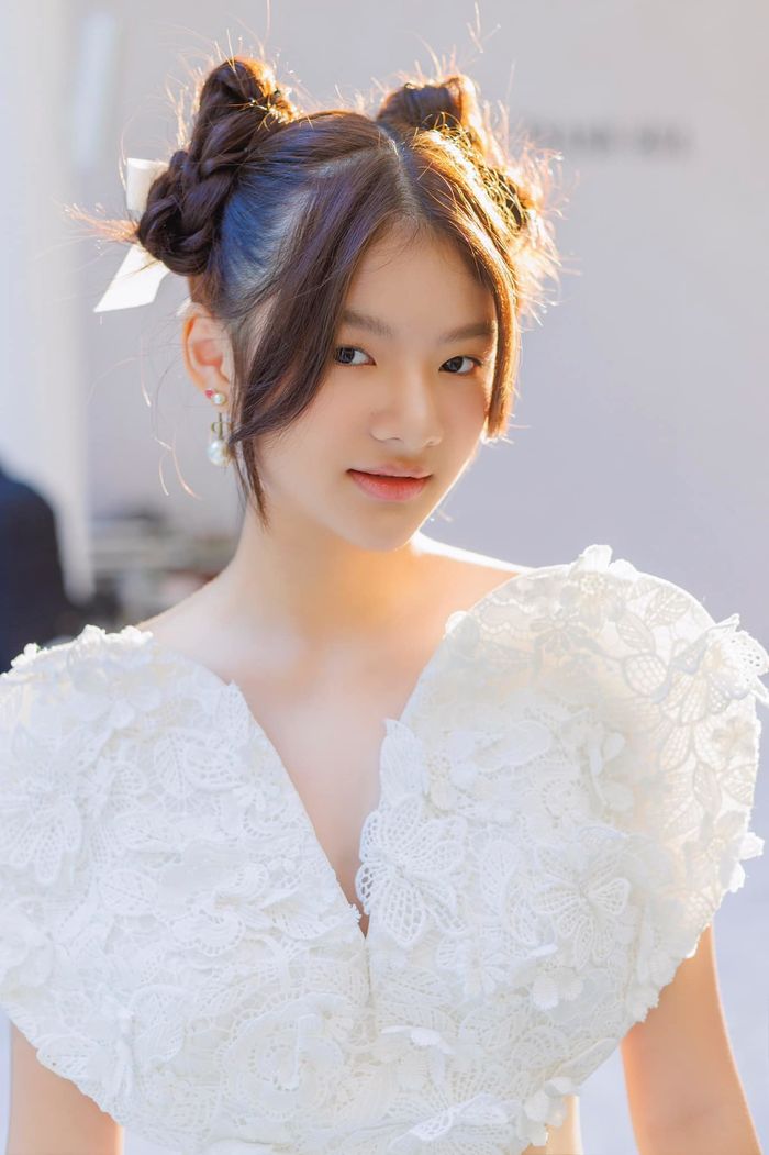 Ảnh hot sao Việt 4/4: Lương Thùy Linh đọ sắc Miss Grand International