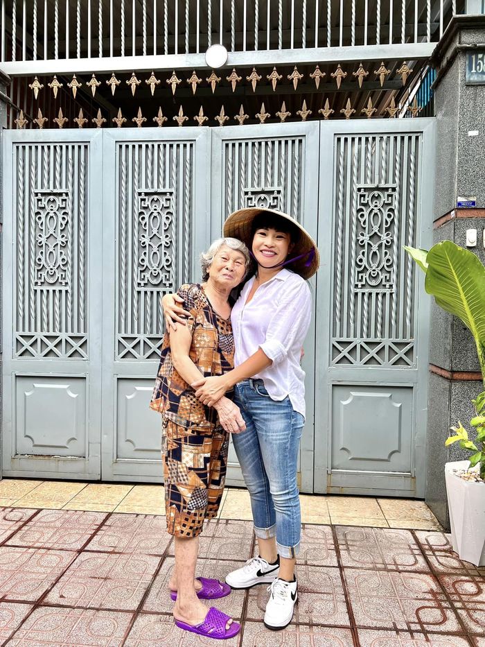 Ảnh hot sao Việt 5/4: Kiều Loan đích thị cây vàng, lá kim cương