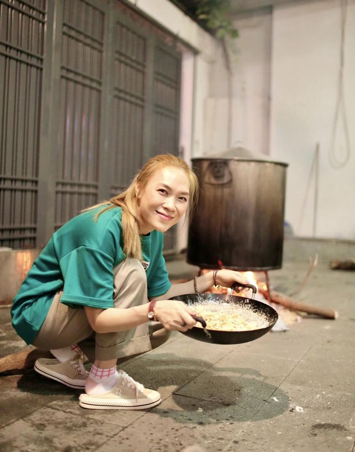 Các chị đại Vbiz khoe mặt mộc: Ngô Thanh Vân đẹp khó tin
