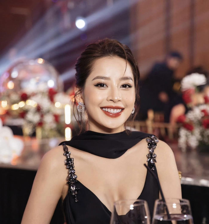 Rộ tin Chi Pu tham gia show Trung, được giới thiệu Nữ ca sĩ Việt Nam
