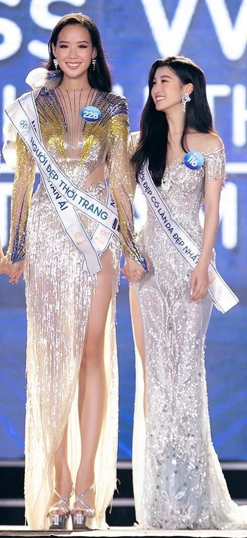 Chiến thần ngoại giao Phương Nhi: Gặp ai cũng được cưng như em bé