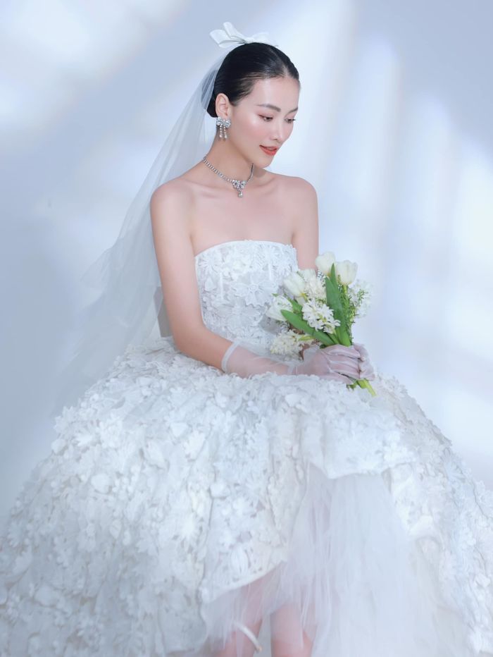Chưa kết hôn, dàn Hoa hậu ướm thử váy cưới: Phương Khánh gây sốt