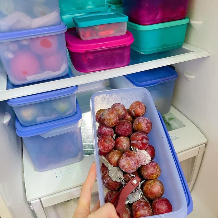 Chồng bất lực khi chứng kiến cảnh vợ nấu ăn: Đụng tí là rửa tay