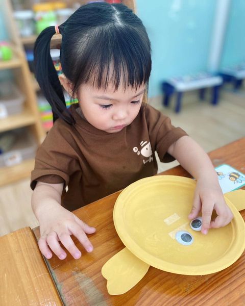 Con gái Cường Đô La ở tuổi sắp lên 3: Lên chức chị, đi học hợp tác