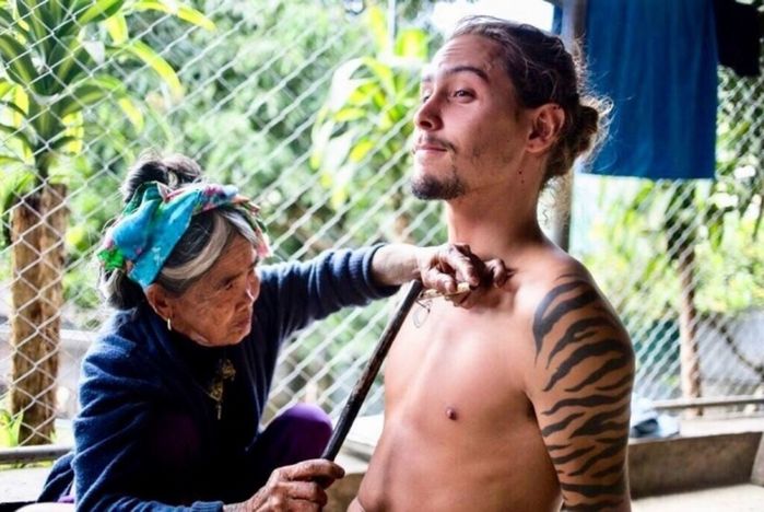 Cụ bà 106 tuổi lên trang bìa tạp chí thế giới: Xăm hình đầy mình