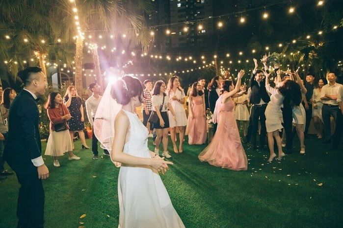 Đùa quá trớn khi đi đám cưới: Cô dâu bức xúc vì trò đùa kém duyên