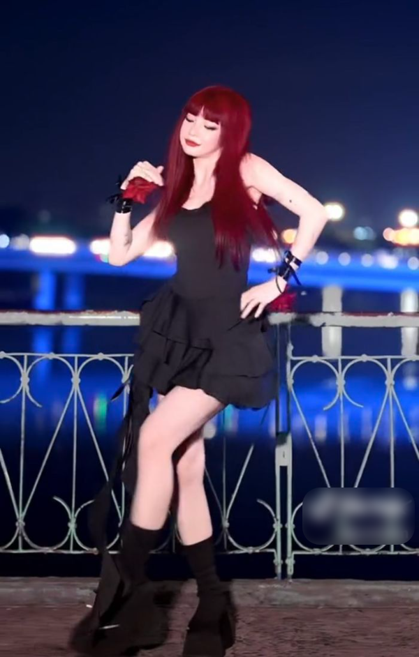 Hai dancer đình đám cạnh tranh danh hiệu Jisoo Việt Nam