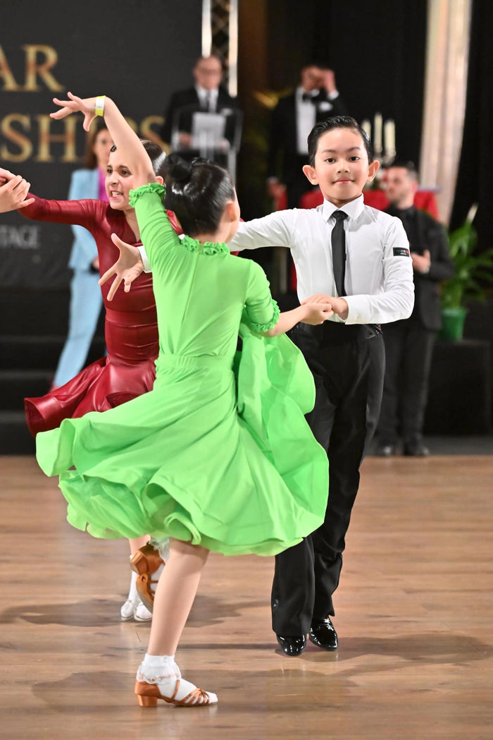 Khánh Thi - Phan Hiển lên chức lần 3 vẫn tình: Toàn nói lời đường mật