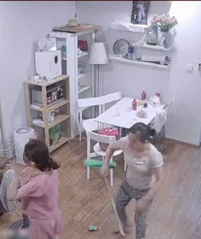 Mẹ chồng nạp tài 50 triệu, cho con dâu thêm tiền vàng làm đám cưới