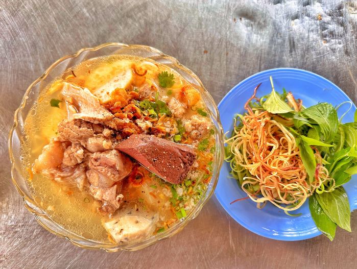 Quán Lunch Lady giờ ra sao: Bao năm vẫn hot, mở chi nhánh nước ngoài