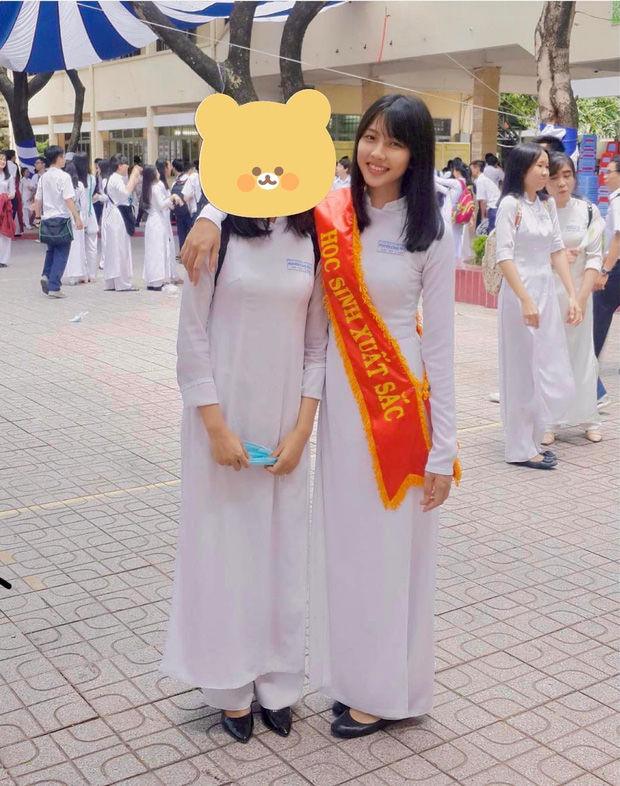 Thùy Tiên chạy vội khi ra về sau sự kiện vì sợ muộn học